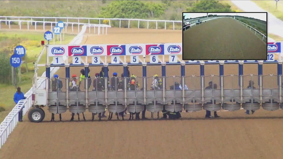 4Racing Fairview SA 18 Nov 2022 Race 2